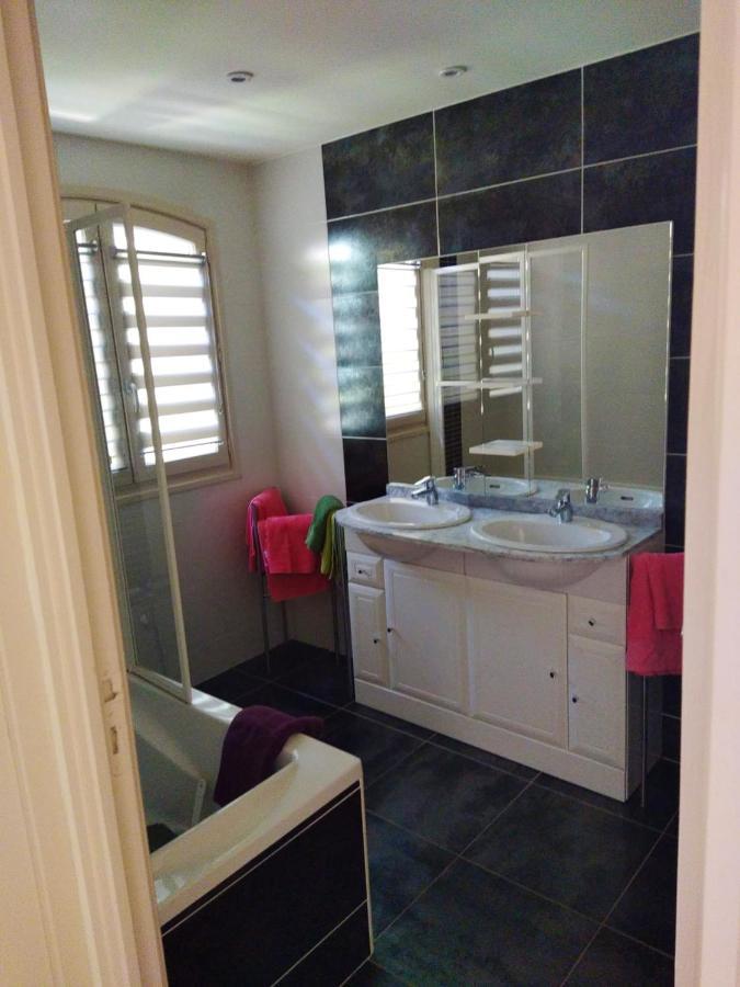 Maison Accueillante A Nant Avec Piscine Partagee Kültér fotó